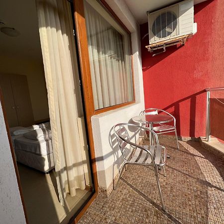 Александра Hotel Sveti Vlas Bagian luar foto