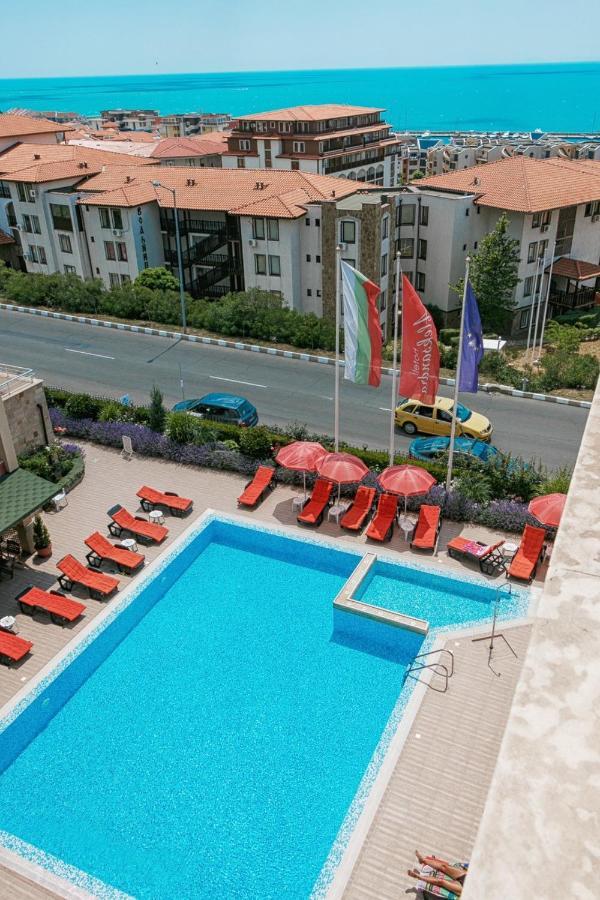 Александра Hotel Sveti Vlas Bagian luar foto