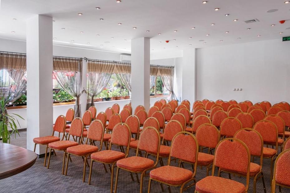 Александра Hotel Sveti Vlas Bagian luar foto