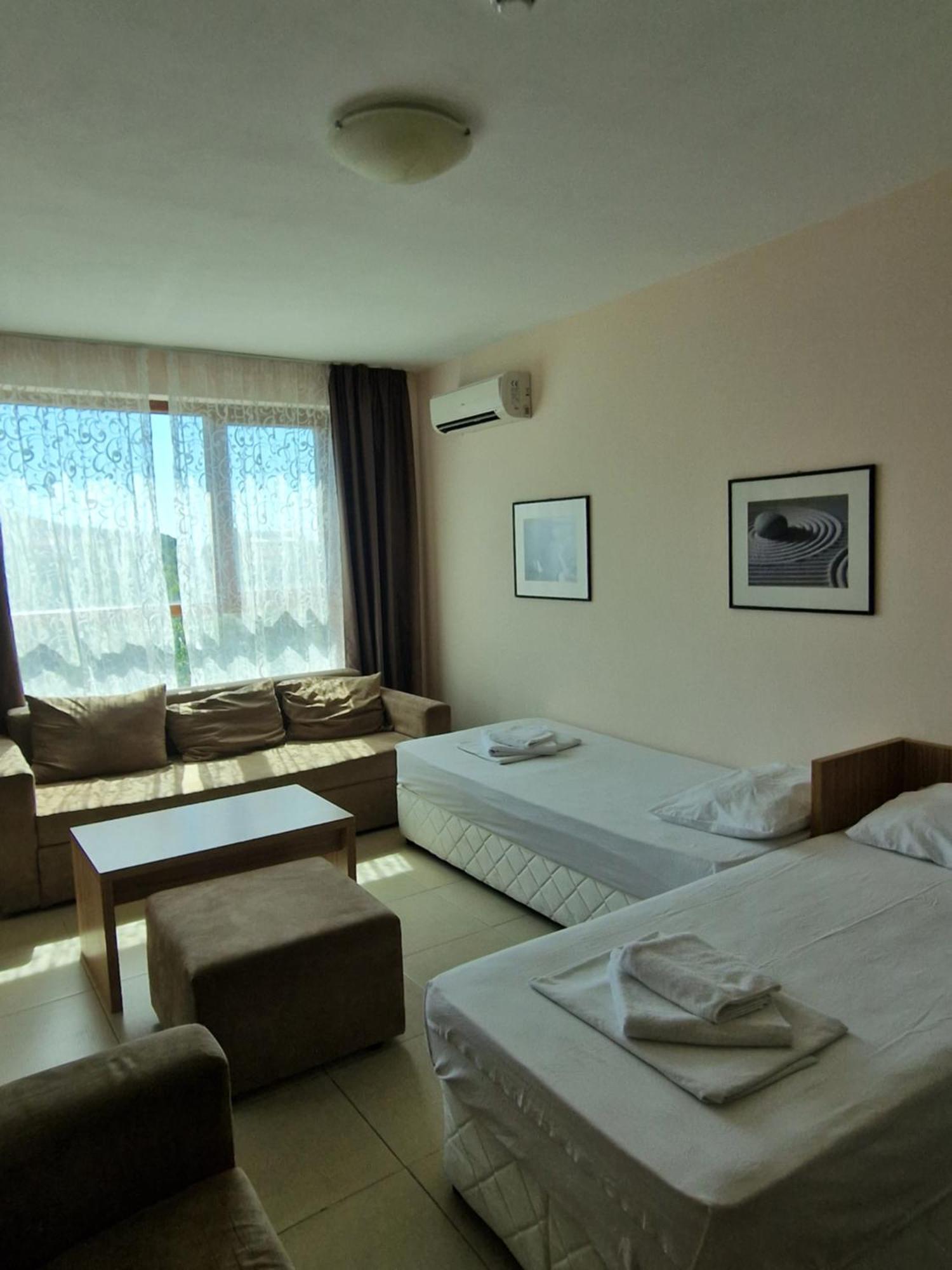 Александра Hotel Sveti Vlas Bagian luar foto